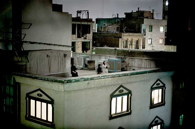 Ecco la foto, scattata in Iran dall'italiano Pietro Masturzo, che ha vinto il World Press Photo.